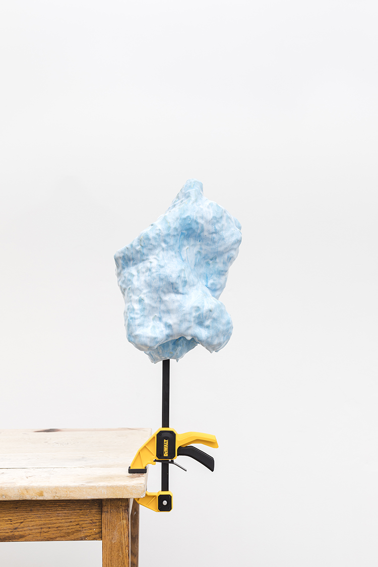 Adaptable Body - Blue White - Volume Gallery